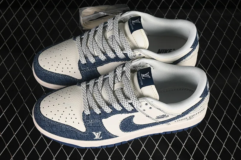All categories Nk SB Dunk Series Nk SB Dunk Low High-end customized low-top sneakers Nike SB Dunk Low LV series Denim blue hook Anniversary high-end customized low-top casual sneakers FC1688-221